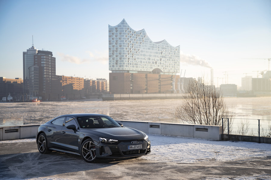 neopatentati e auto elettriche - Audi e-tron GT