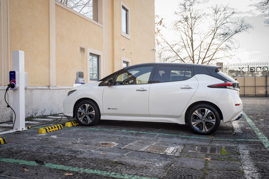 dimensioni Nissan leaf