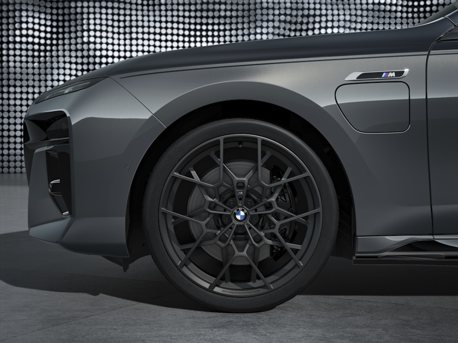 BMW M760e xDrive