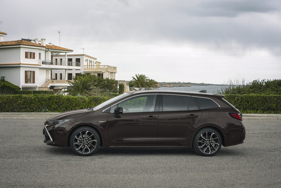 toyota corolla hybrid touring