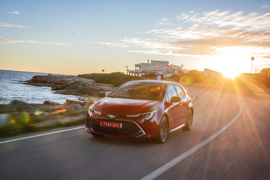 toyota corolla hybrid