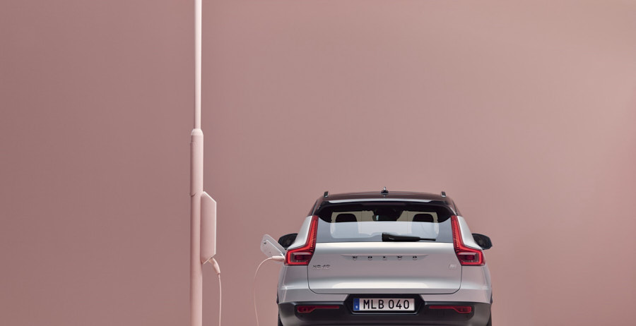 ricarica Volvo XC40 recharge