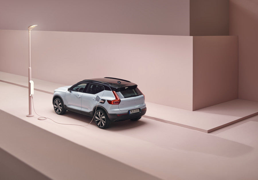 ricarica Volvo XC40 recharge