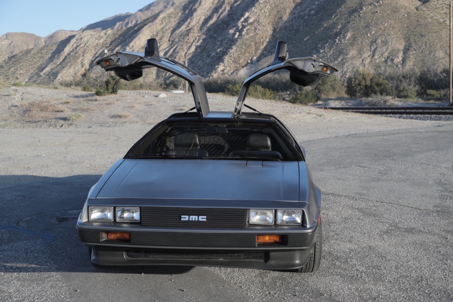 DeLorean DMC-12