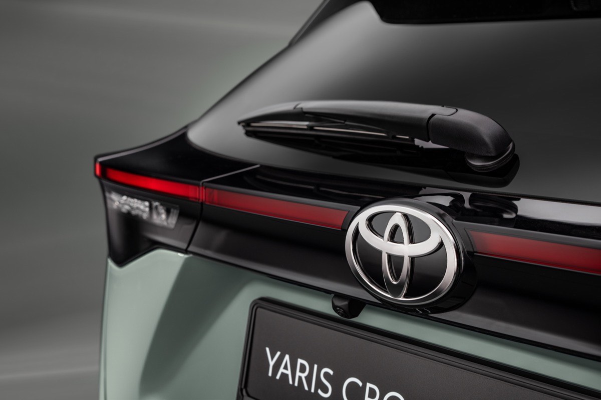 Toyota: la Yaris Hybrid 2024 sarà più potente e sicura - Novità e