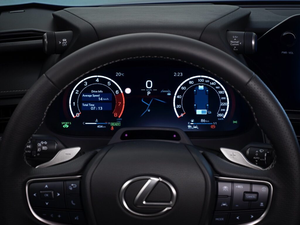 Interni Lexus UX 2024