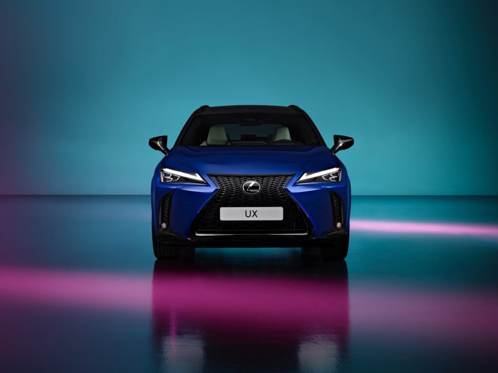 Lexus UX 2024