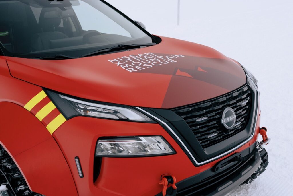 Nissan X-Trail Mountain Rescue