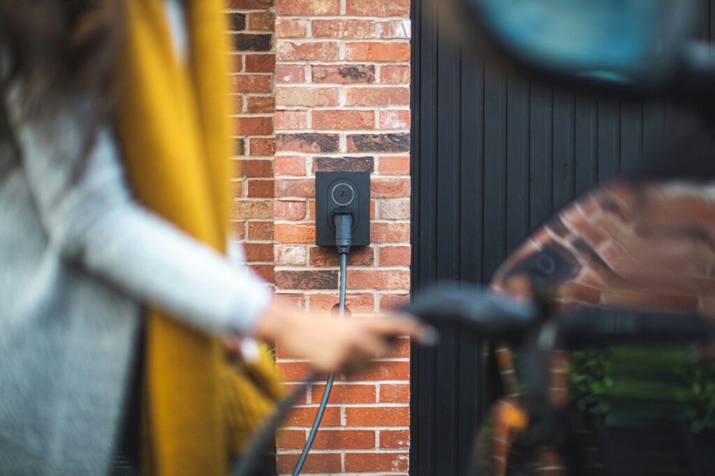 Capacità batterie auto elettriche e ricarica