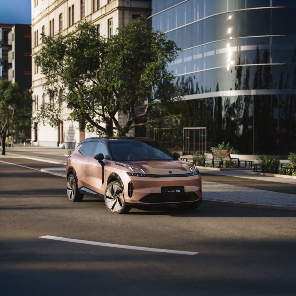 LYNK & CO 08