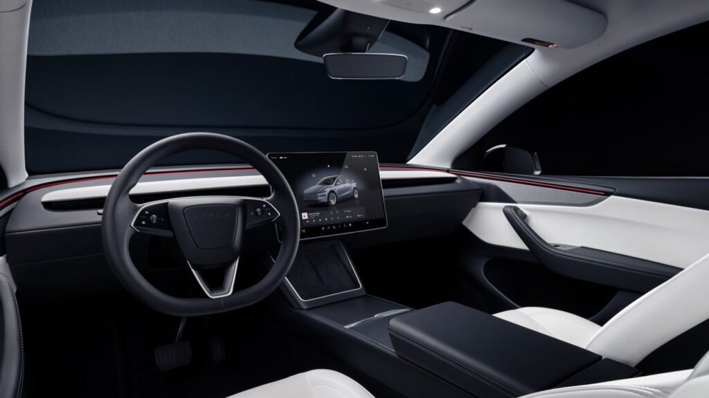 Nuova Tesla Model Y Interni