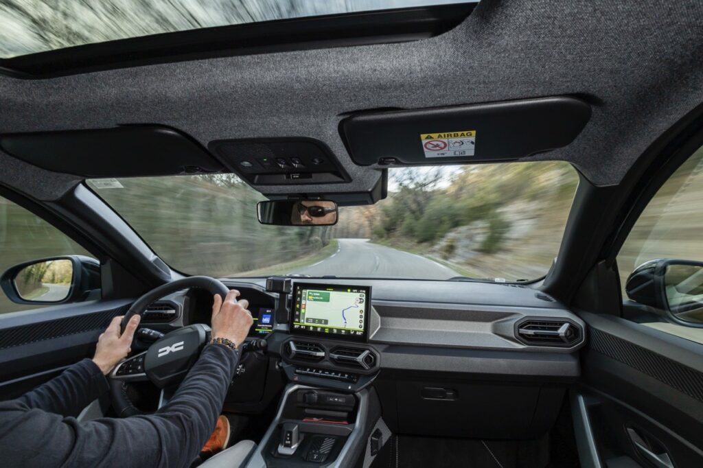 Interni Dacia Bigster