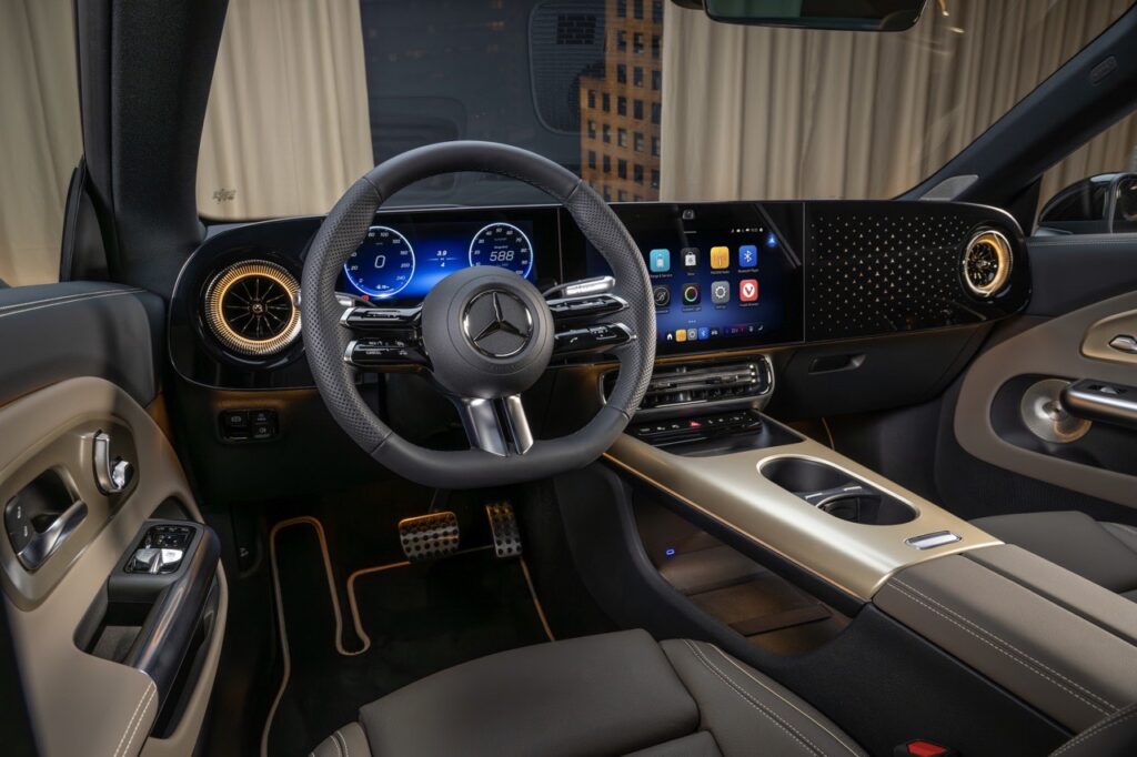 Interni nuova Mercedes CLA