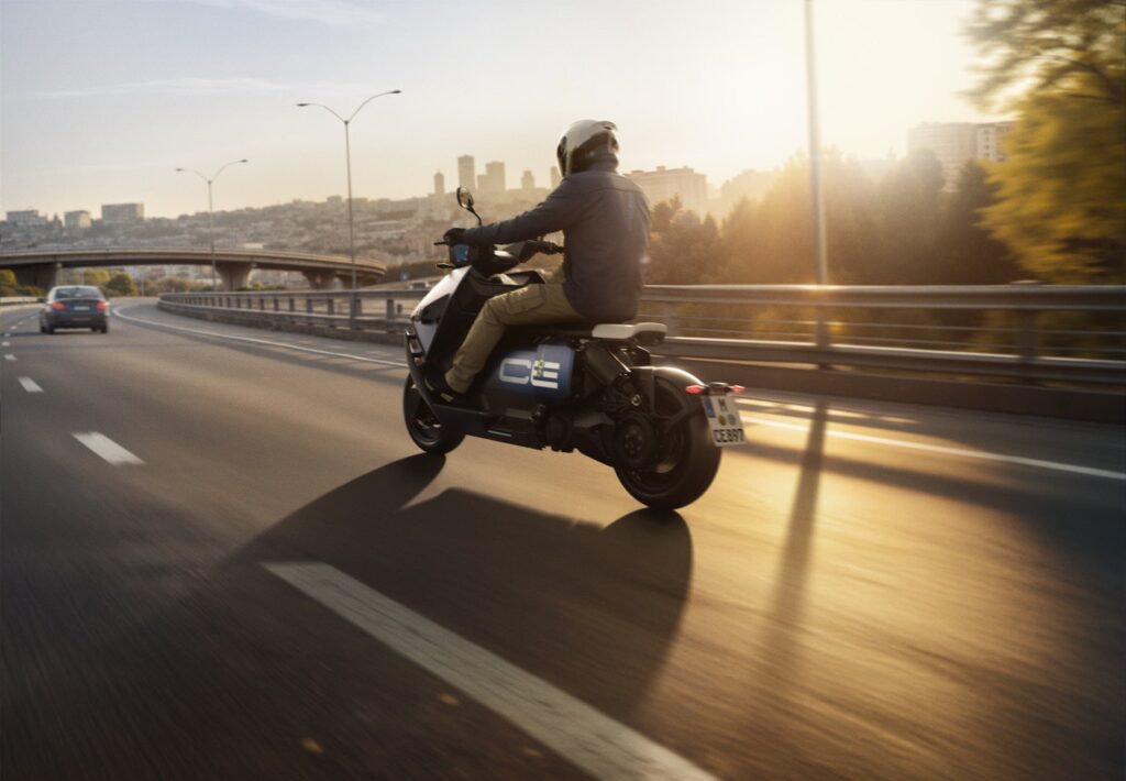 BMW CE 04 2026